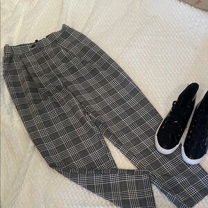 Women’s  Black and White Plaid Pants size 2